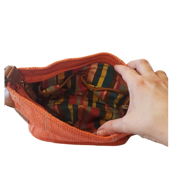 Vintage Fossil Woven Shoulder Bag Purse 75082 Orange Exterior Rainbow Interior - Picture 3 of 3